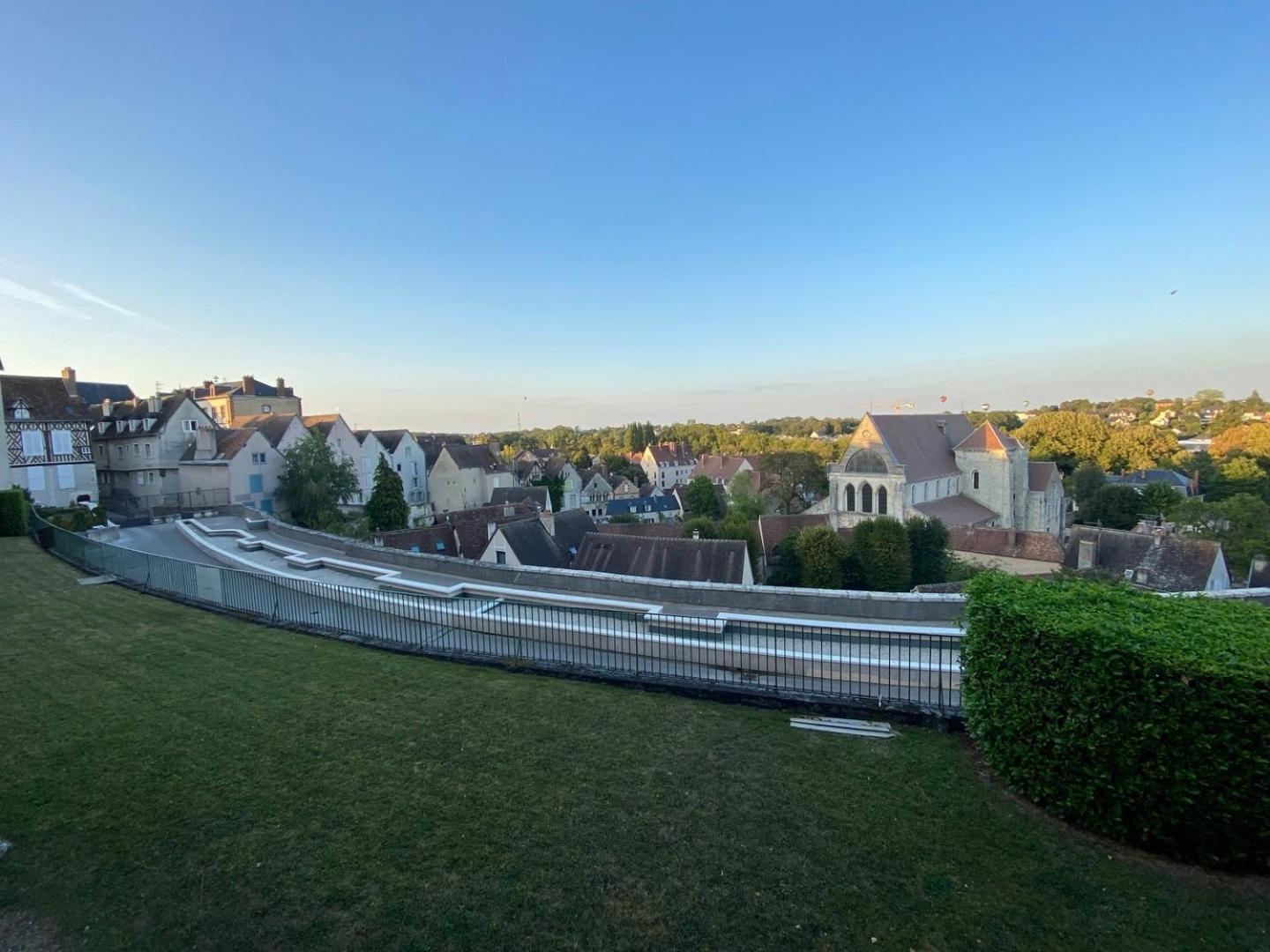 Le Jardinet De La Cathedrale Appartement Chartres Buitenkant foto